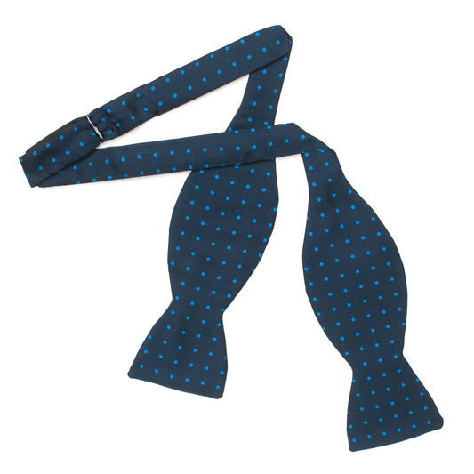Medium Spot 2.5 inch Silk Thistle Bow Tie in Navy and Blue