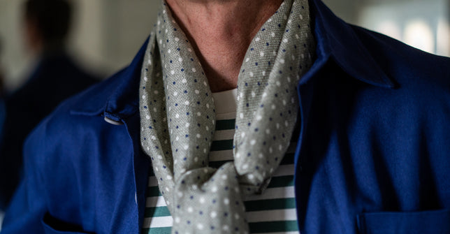 Duo dot linen scarf on model