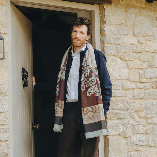 Paisley Fantasy Fine Wool Scarf in Forest Green