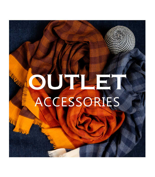 Colorful plaid scarves and a knitted item on a dark background with 'OUTLET ACCESSORIES' text.