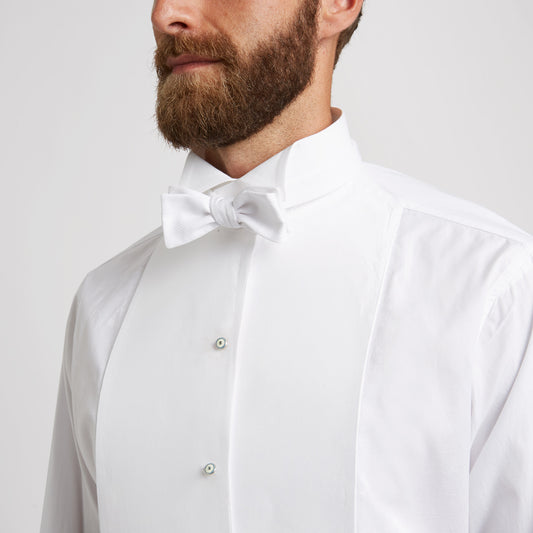 Classic Fit Plain Stiff Bib Neckband Double Cuff Dress Shirt in White on model collar detail