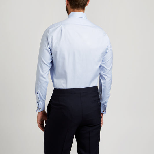 Tailored Fit Swiss Organic Pinpoint Double Cuff Shirt in Blue on model back