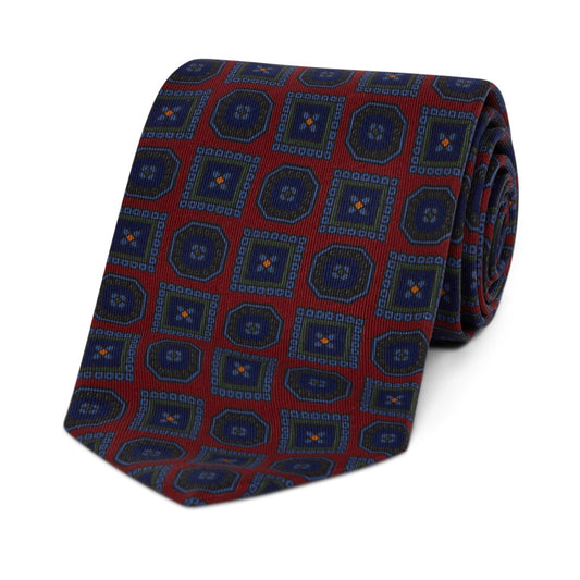 Square Medallion Madder Silk Tie in Red and Green