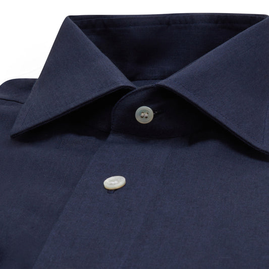 Tailored Fit Bank Collar Linen Double Cuff Shirt in Navy collar